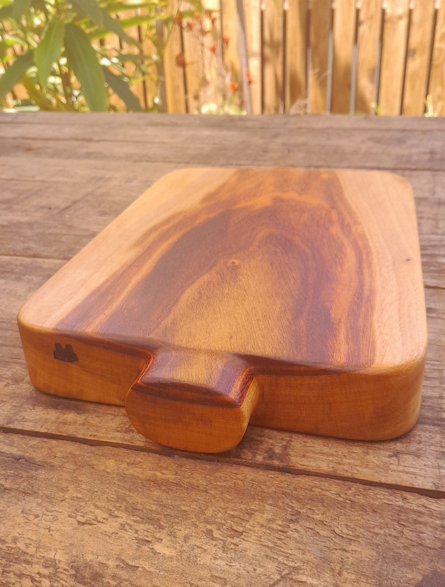 Knobbly Trencher Board - Camphor Laurel