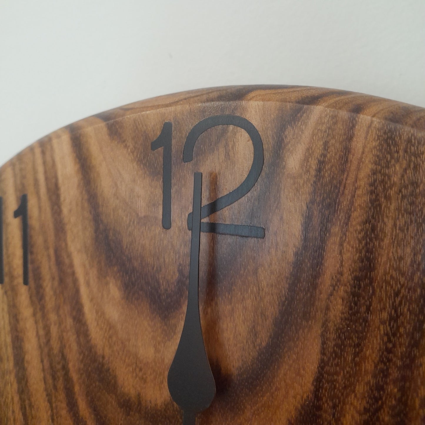 Clock with German-made movement - Camphor Laurel