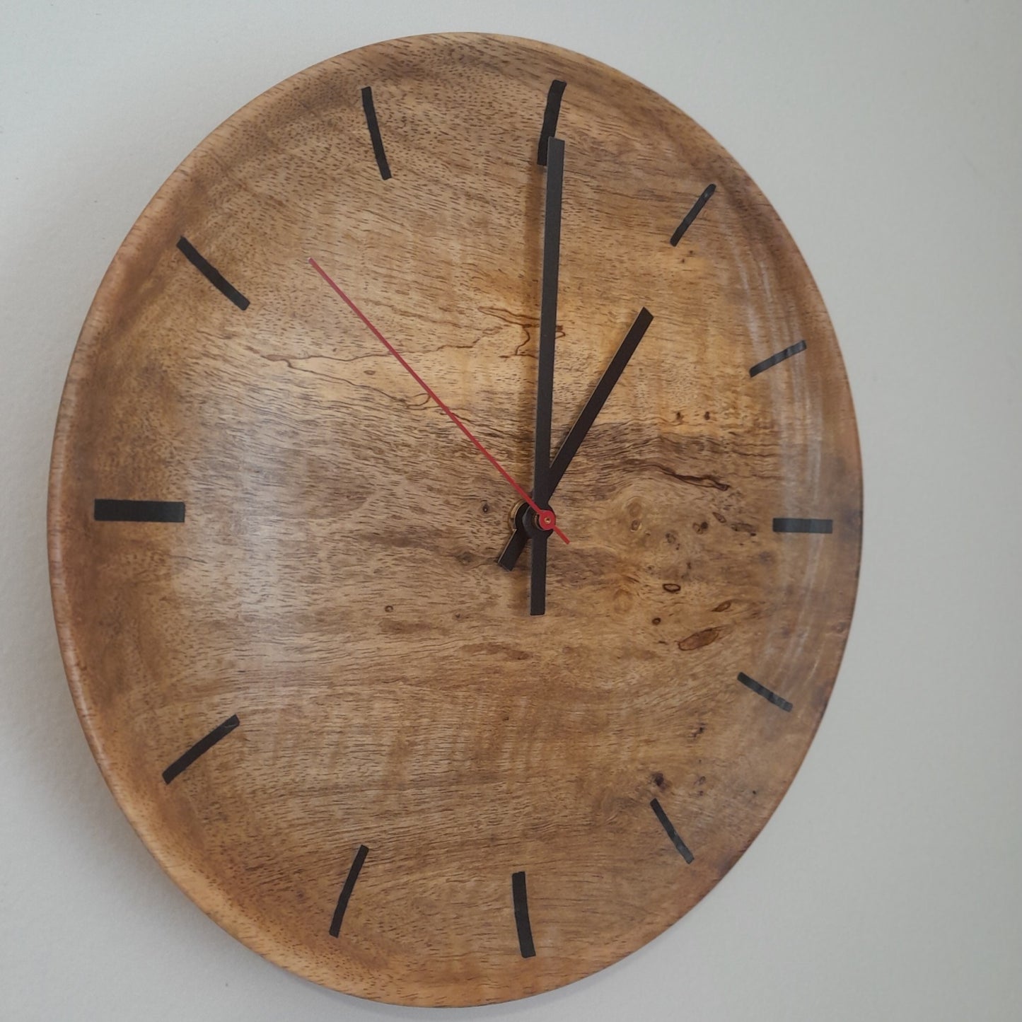 Turned wooden clock with German-made movement - Spalted Mango
